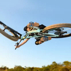 Crankbrothers Stamp 1 V2 Red -Cycling Pro Shop Stamp 1 V2 PDP 3 f93d0ff3 3101 49fa b207 ef7a35199f0f 1800x1800 2